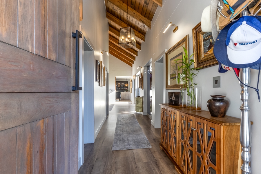 4 Bedroom Property for Sale in Lemoenkloof Western Cape